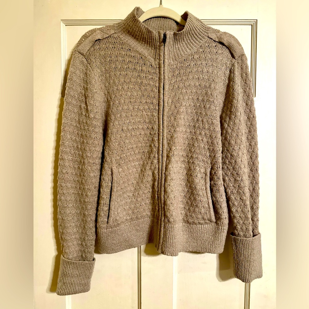 Banana Republic Wool Blend Zip-up Cardigan in Beige with pockets
